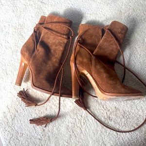 Joie booties with tassels
